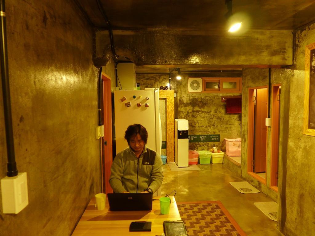 Bong Backpackers Vandrerhjem Seoul Rom bilde